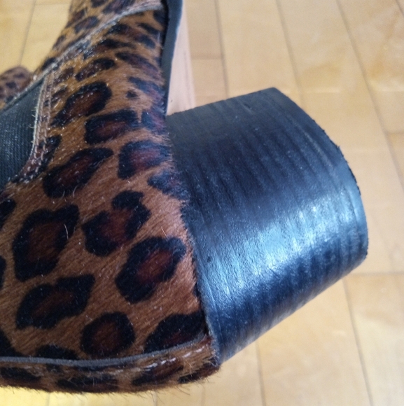 Kenneth Cole Russie Horse hair ankle booties in cheetah print women's size 7 - Picture 12 of 16